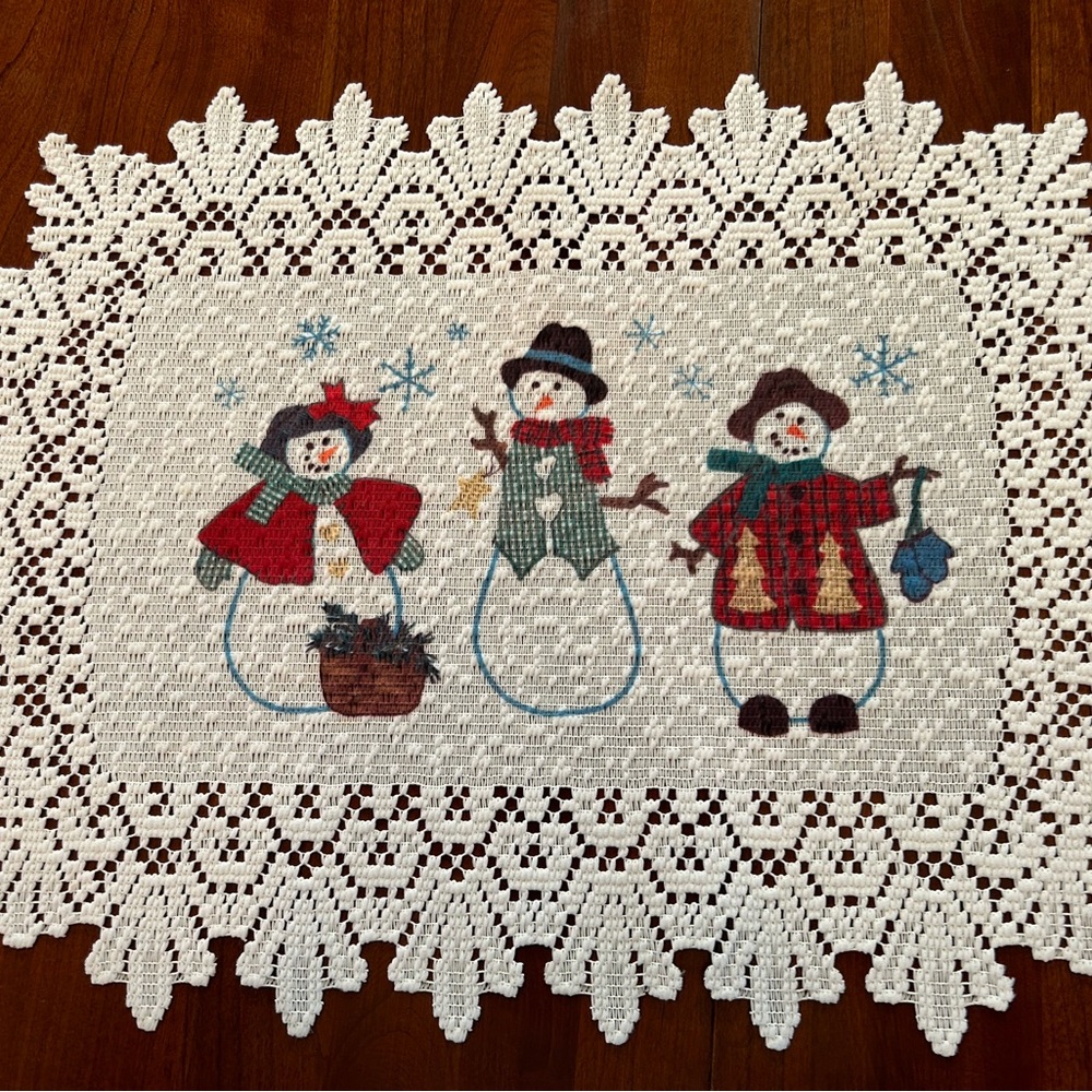 Holiday Linens Snowmen